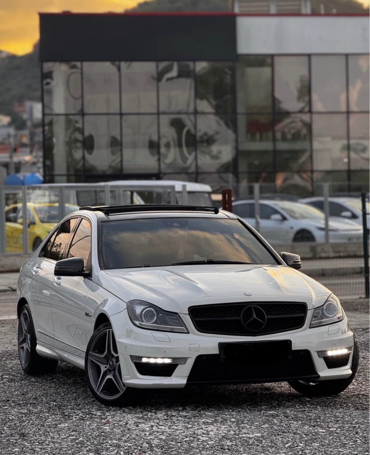 Mercedes-Benz C220